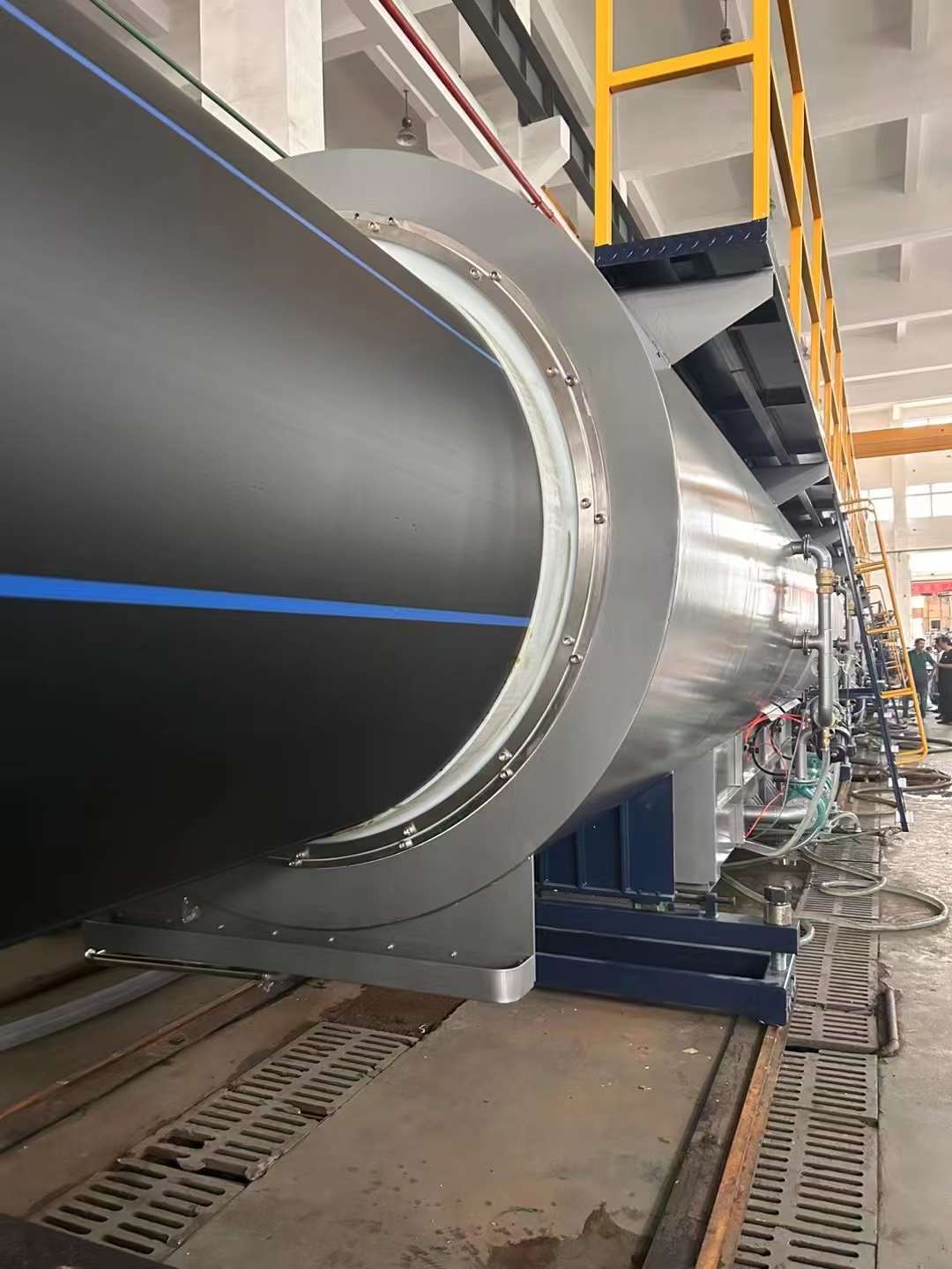 Tá líne táirgeachta easbhrúite nua PE1600 (SDR13.6) críochnaithe go rathúil agus ag fanacht le seachadadh!