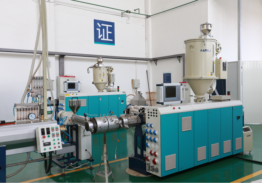 Cothabháil Extruder Scriú Aonair