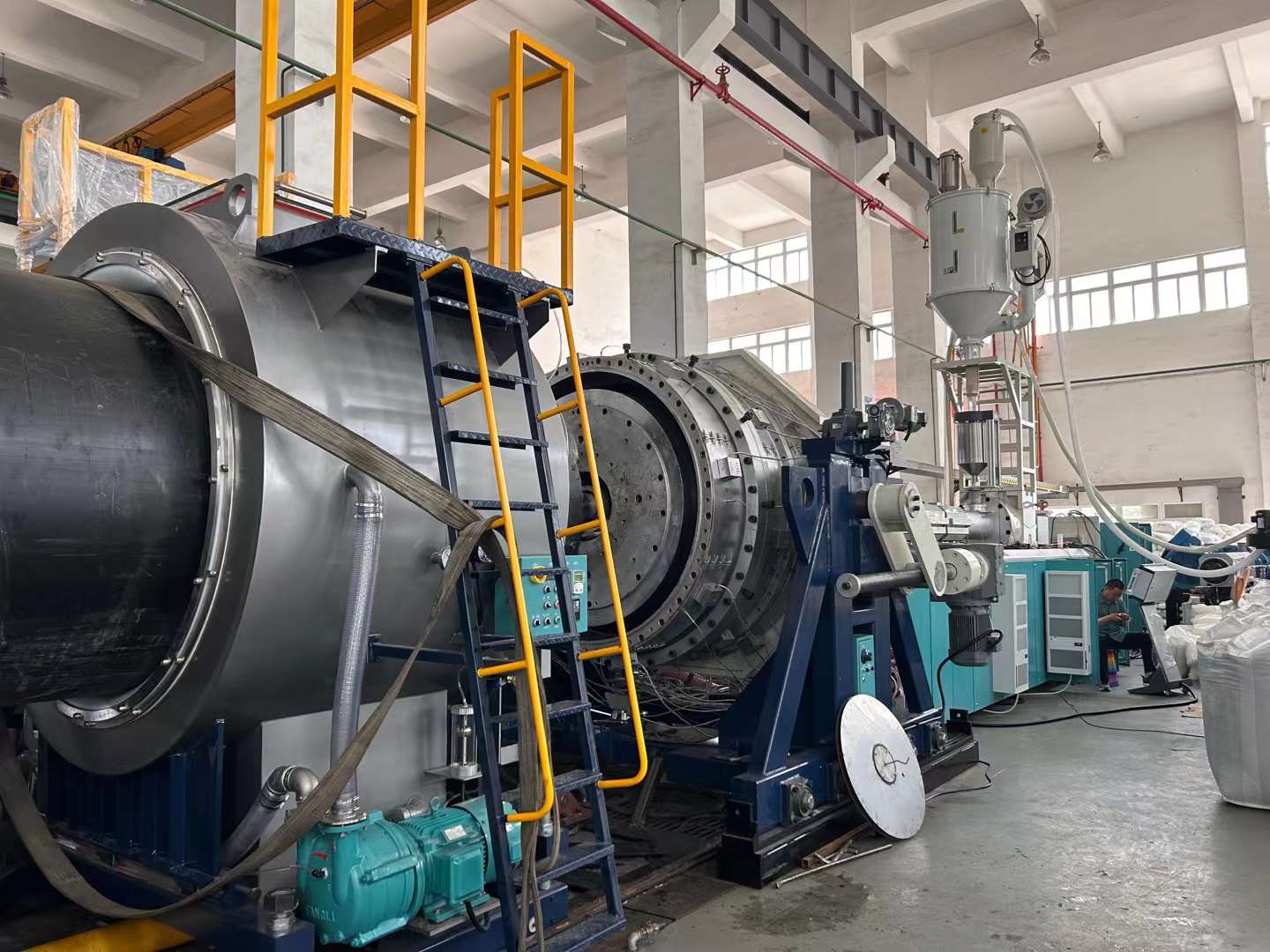 Píopaí tiús ard agus trastomhas mór: conas sag a sheachaint in easbhrúite píopa